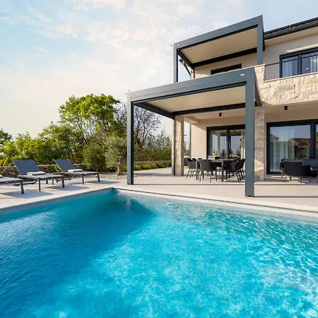 Cesarica With Heated Pool, Indoor Pool And Sauna *