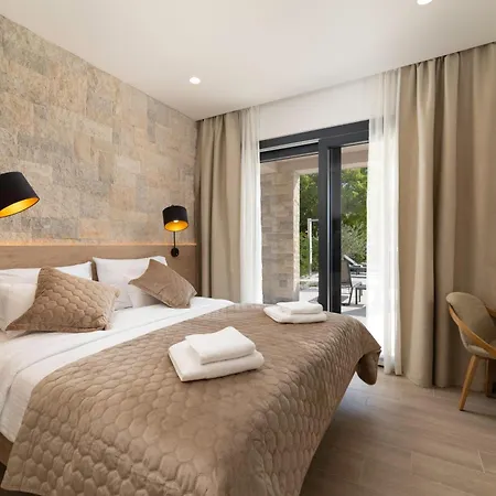 Cesarica With Heated Pool, Indoor Pool And Sauna Villa Vrh (Krk)
