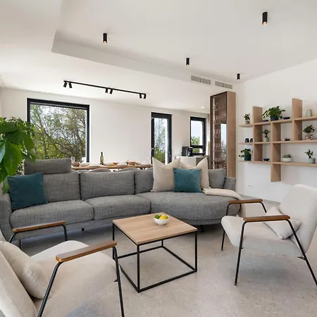 Villa Cesarica With Heated Pool, Indoor Pool And Sauna