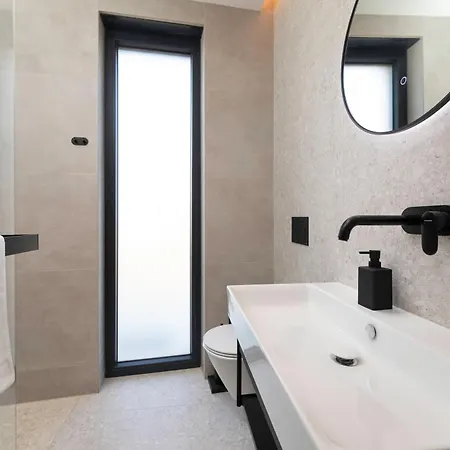 Cesarica With Heated Pool, Indoor Pool And Sauna *