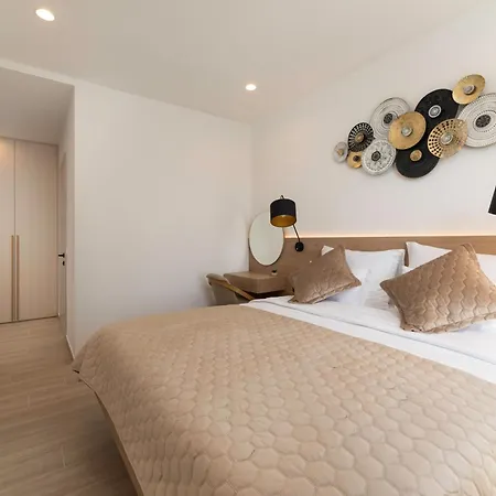 Cesarica With Heated Pool, Indoor Pool And Sauna Villa Vrh (Krk)