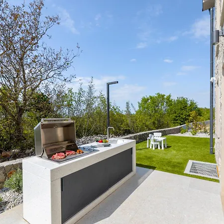 Villa Cesarica With Heated Pool, Indoor Pool And Sauna