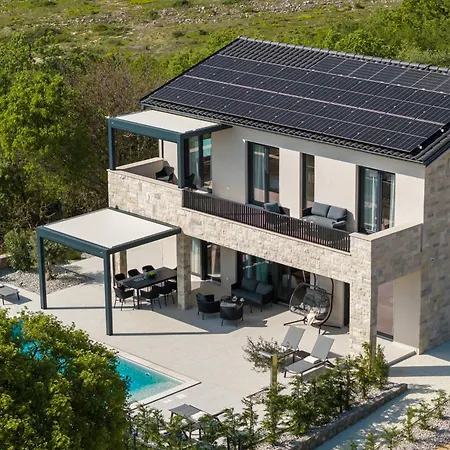 Cesarica With Heated Pool, Indoor Pool And Sauna *